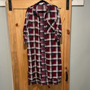Woman’s plaid duster size XL